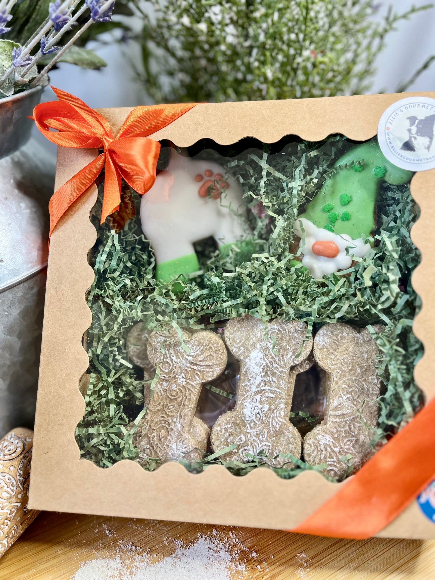 Lucky Paw Treat Box | Limited Edition | All-Natural Dog Treats | Ellie's Gourmet Barkery